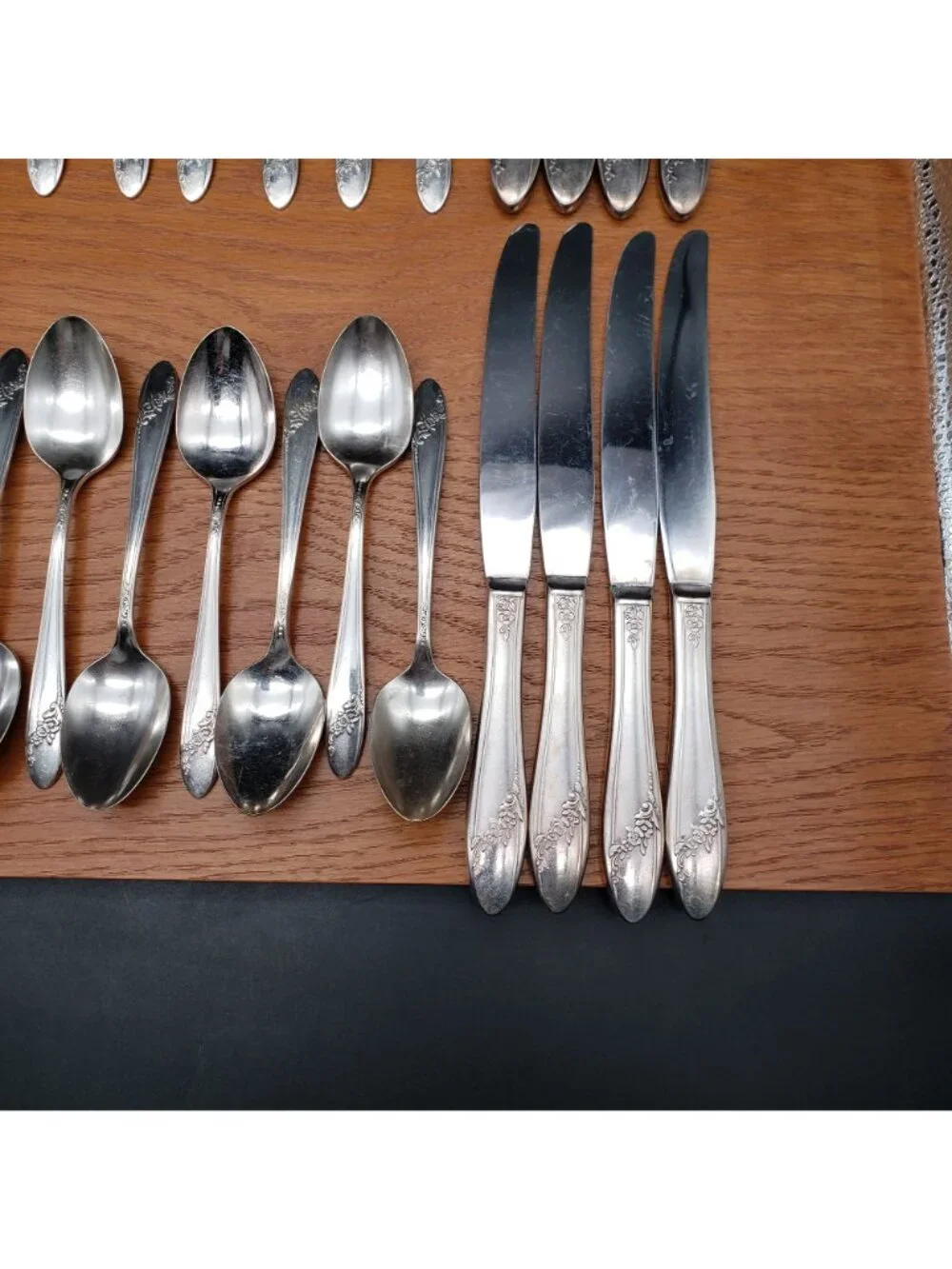 Tudor Plate Queen Bess II Flatware Set Service for 8 Oneida Silverplate